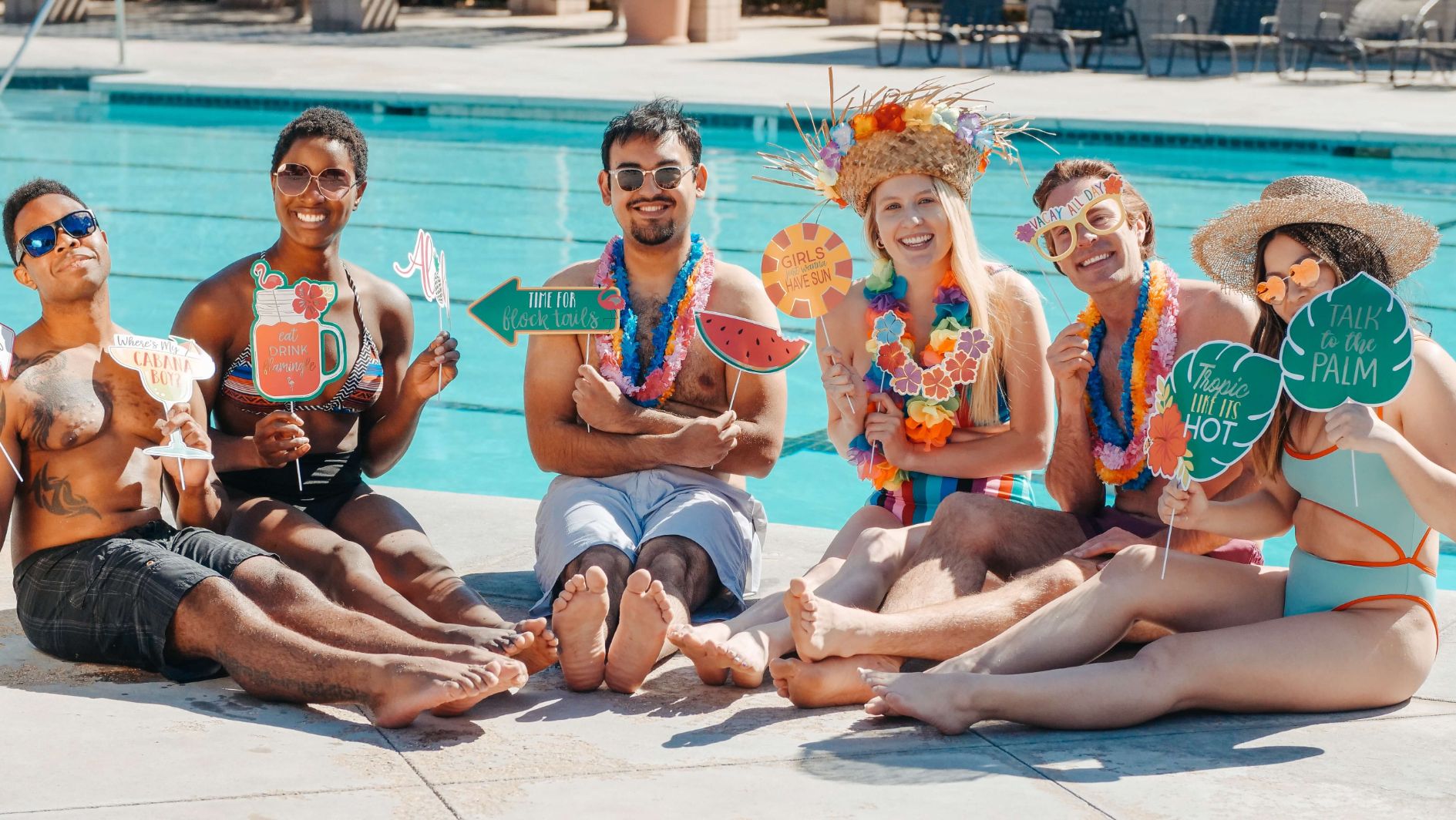 Petrecere la piscină: Cele mai inedite idei de organizare pentru un team building memorabil sau pentru un eveniment privat - Tulipr.ro