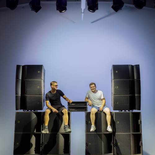 MUSIC MIXING COMPANY