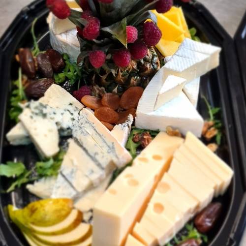 METROPOLITAN CATERING
