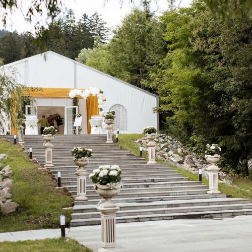 Jardin Events By Hanul Muresenilor