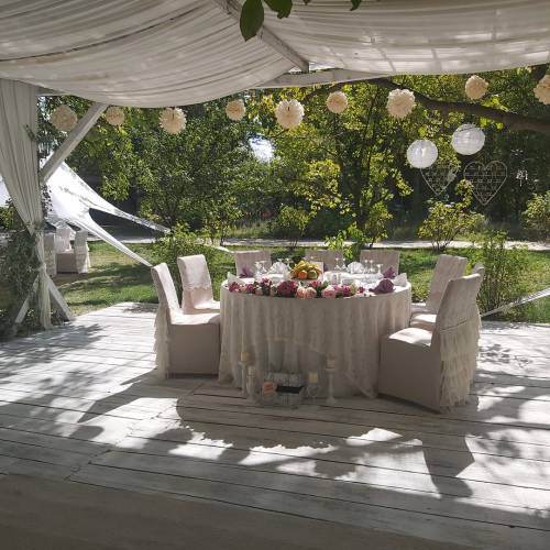  Salon Anastasia Garden