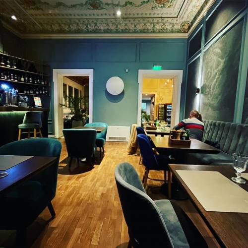 The Manor Restaurant & Lounge