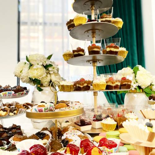 Valentine Cakes Bar