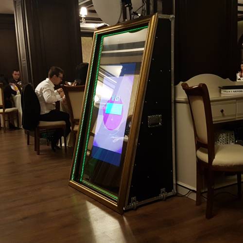 SELFIG MIRROR - Oglinda Magica