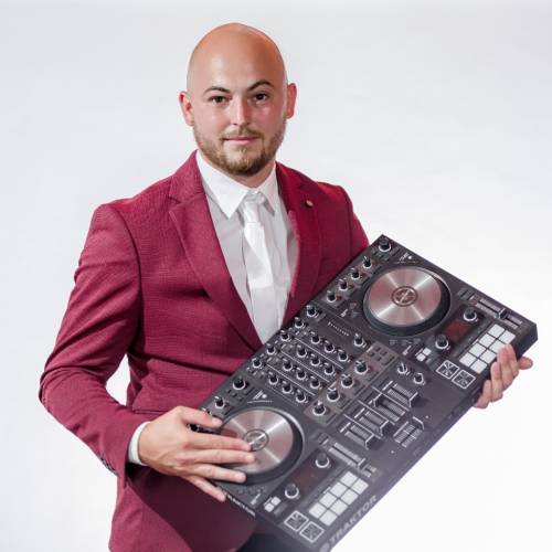 RADU MAXIM Dj/MC
