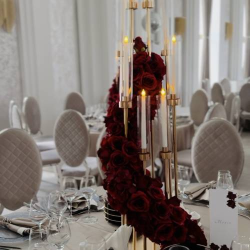 Midnight Moments SRL