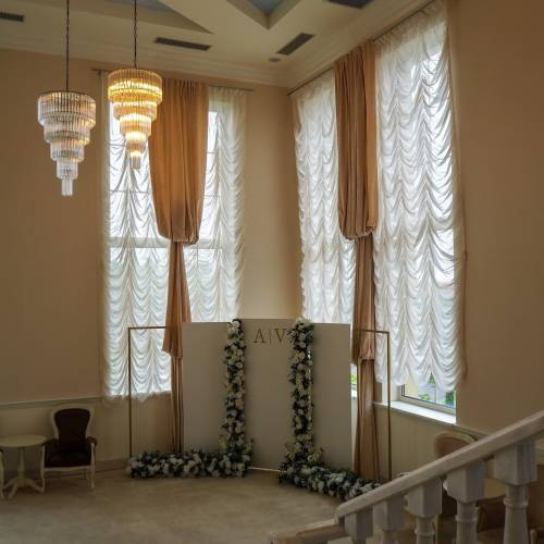 Midnight Moments SRL