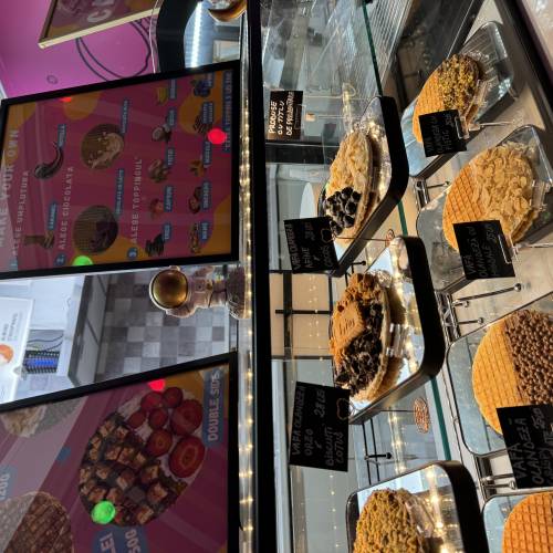RANDOM cakes