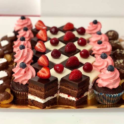 Cofetaria MOUSSE & CHOCOLAT Navodari