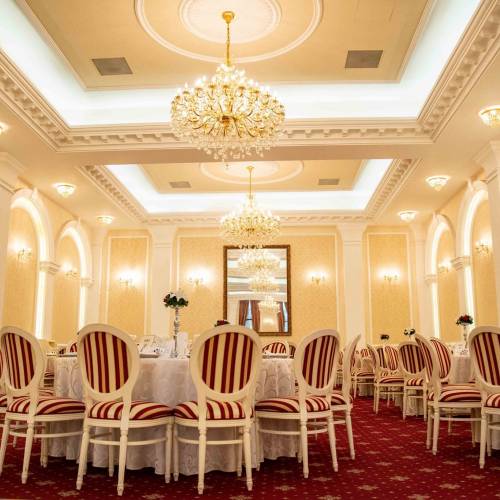 Salon Traian
