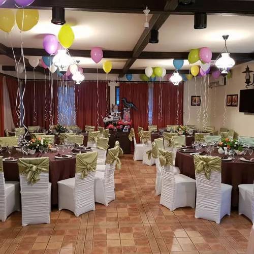 Salon Traian