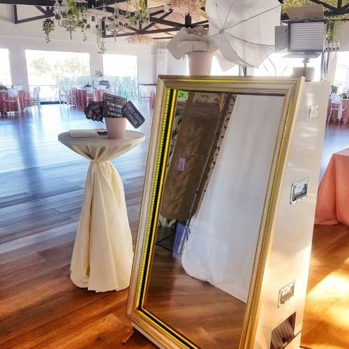 Oglinda Magică București by Alice Events